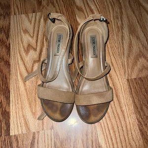 Tan Steve Madden chunky heels